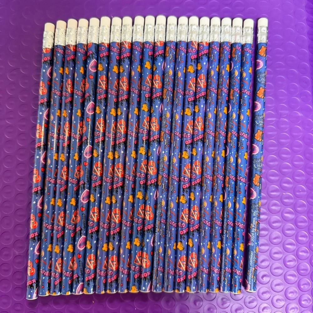 20 Garfield Valentine Novelty Pencils By Paws